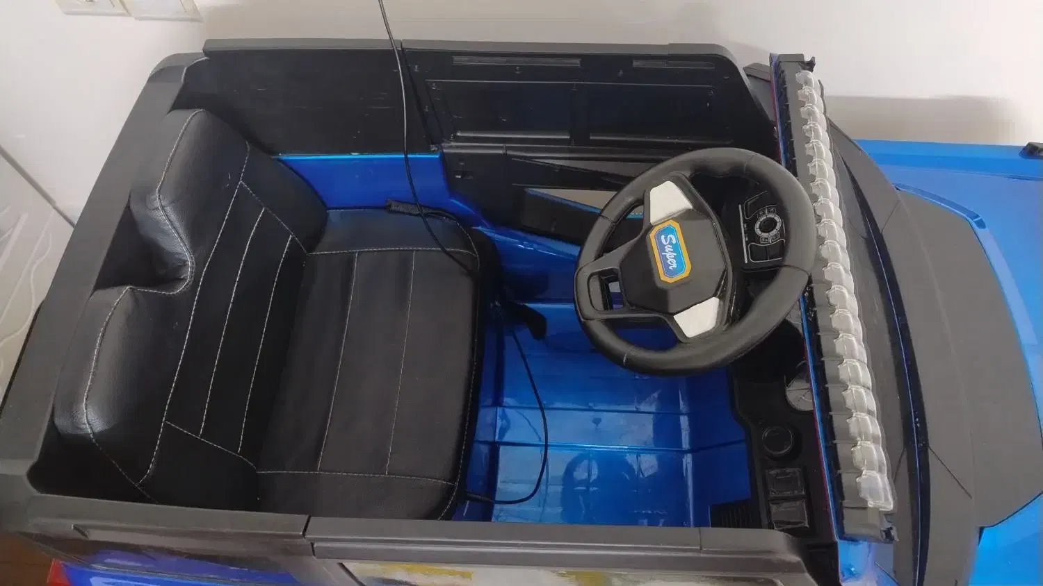 ماشین شارژی چهارموتوره|اسباببازی بچه|یزد, |دیوار