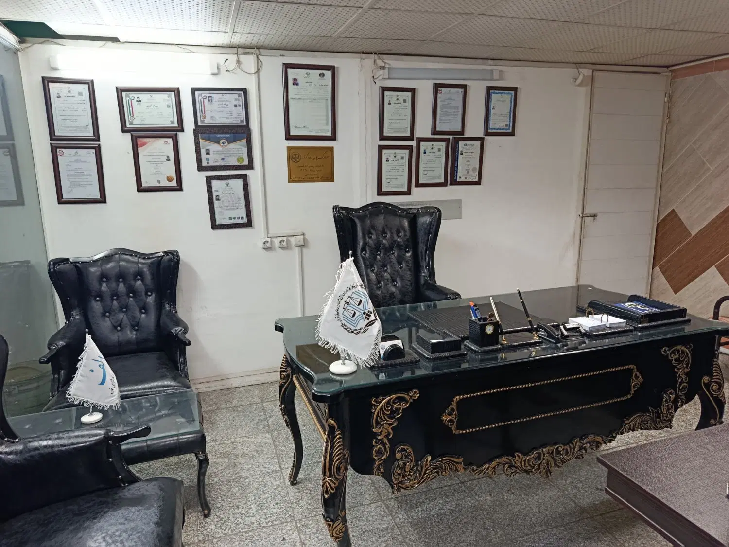 تشخیص رنگ و کارشناسی خودرو /کارشناس رسمی دادگستری/|خدمات خودرو و موتورسیکلت|کرمانشاه, |دیوار