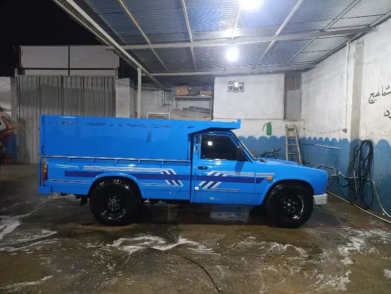 برگ سبز ماشین گم شده|اشیا|چهارباغ, |دیوار