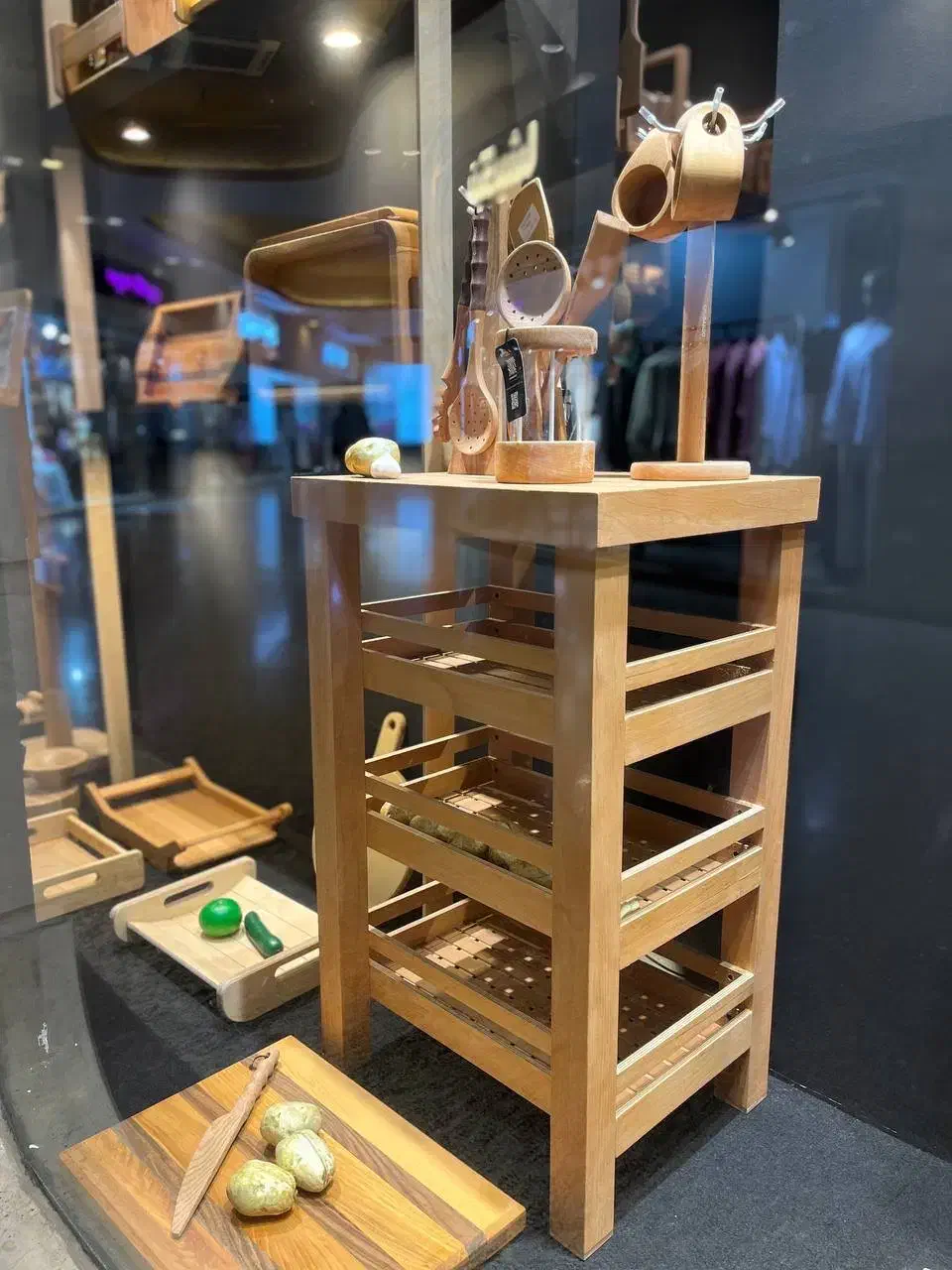 نجار و کابینت ساز|استخدام صنعتی، فنی، مهندسی|محمدشهر, زیبادشت|دیوار