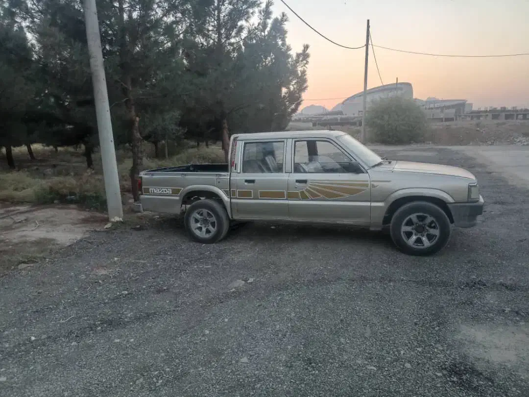 مزدا ژاپن 2000|خودرو سواری و وانت|اصفهان, بهارستان|دیوار