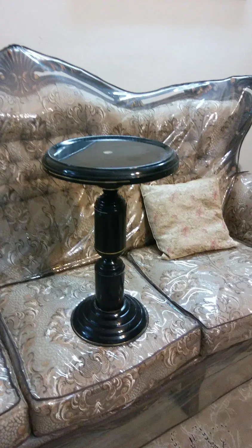 میز گرد پایه دار زیر گلدانی|مبلمان خانگی و میز عسلی|گرگان, |دیوار