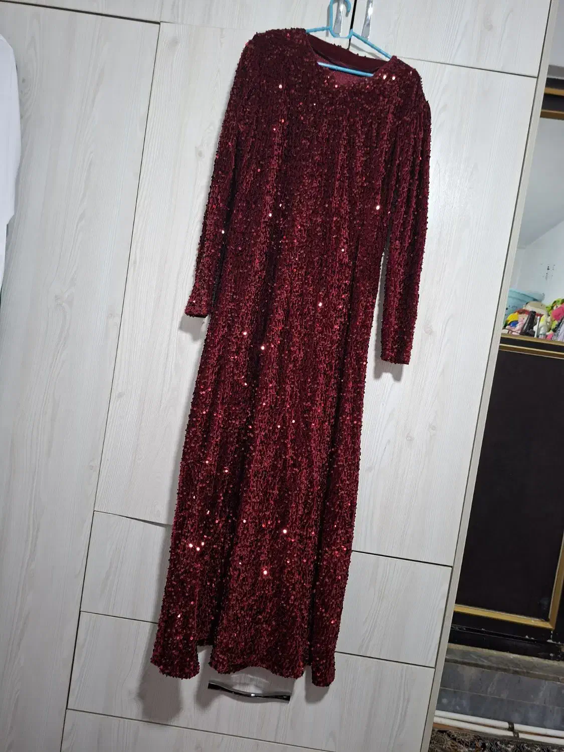 پیراهن پولکی|لباس|هرسین, |دیوار