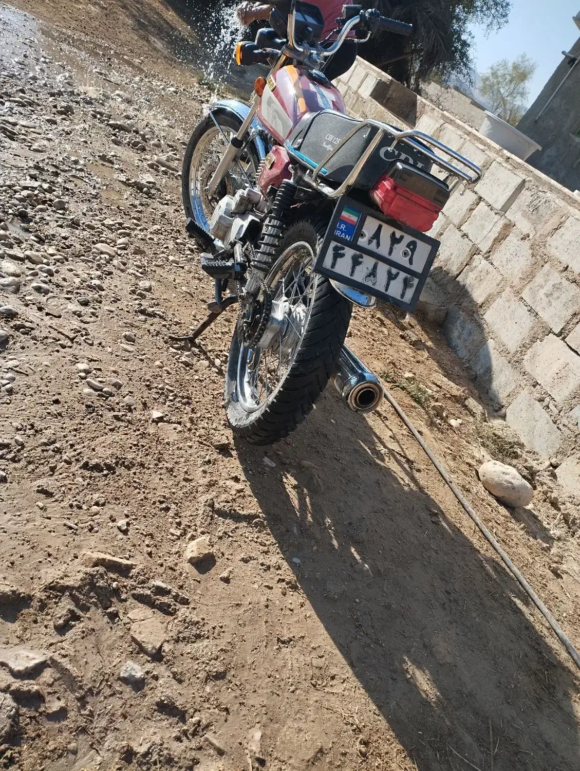 موتور 200 رهرو|موتورسیکلت|جره و بالاده, |دیوار