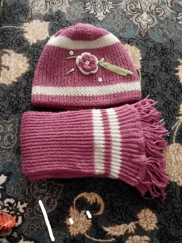 سویشرت وکلاه|کفش و لباس بچه|تربت‌حیدریه, منظر|دیوار