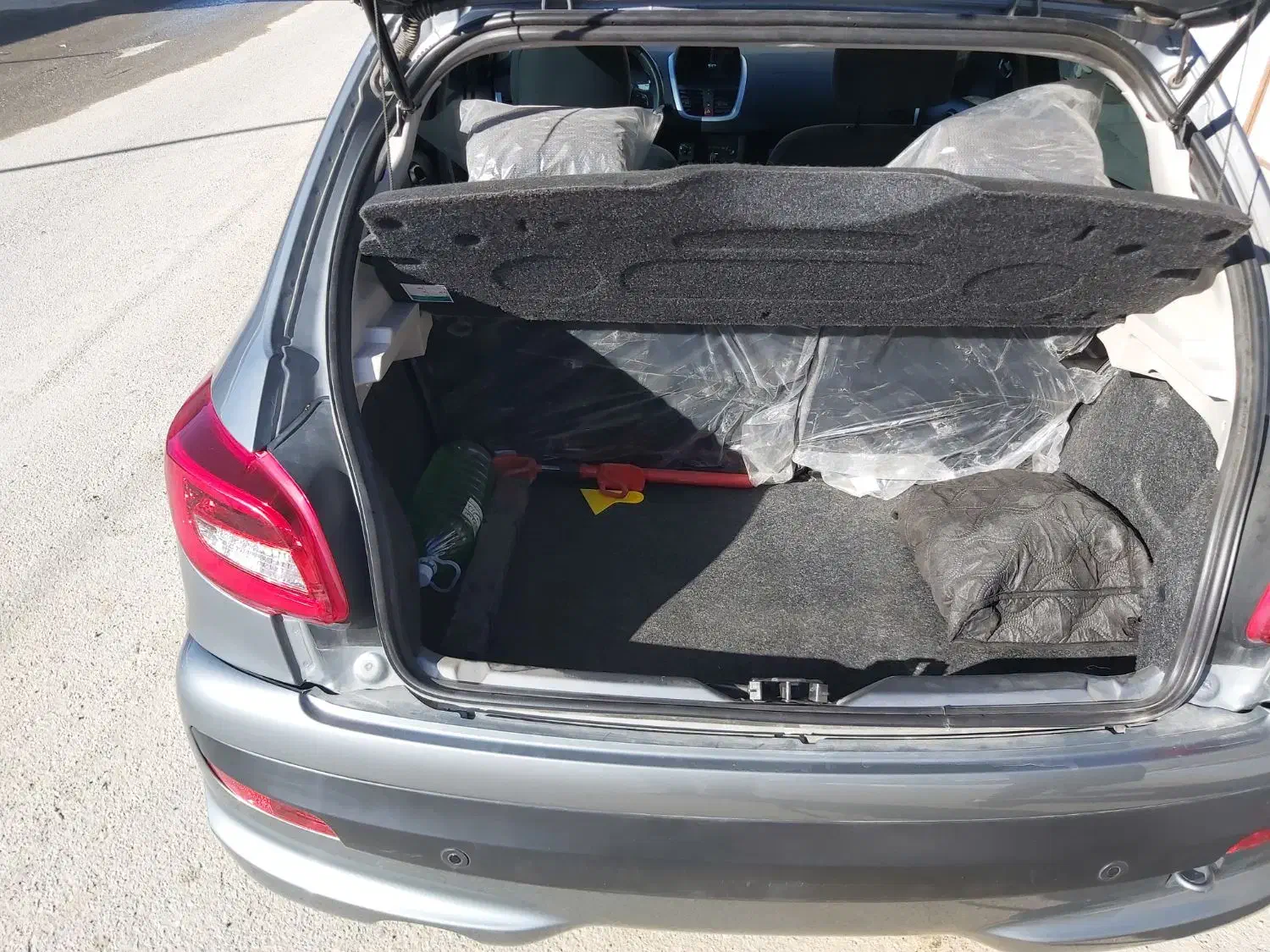 ۲۰۷ دنده ای در حد صفر و تیبا مدل ۹۳|خودرو سواری و وانت|داران, |دیوار