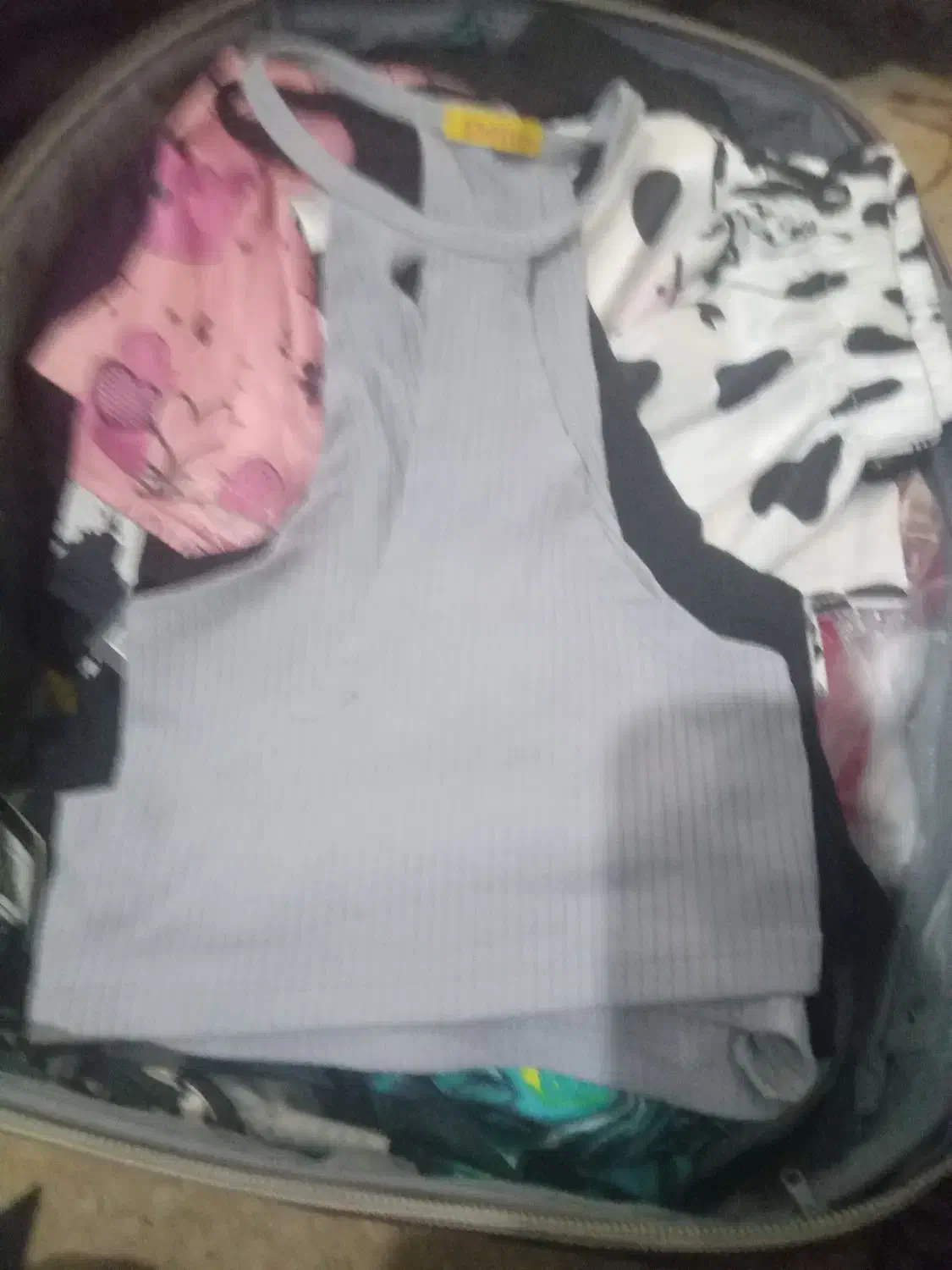 دوستان همگی نو نو|لباس|نوده انقلاب, |دیوار