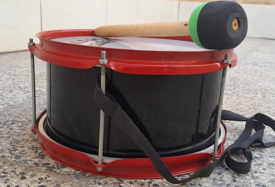 طبل|درام و پرکاشن|بروجن, |دیوار