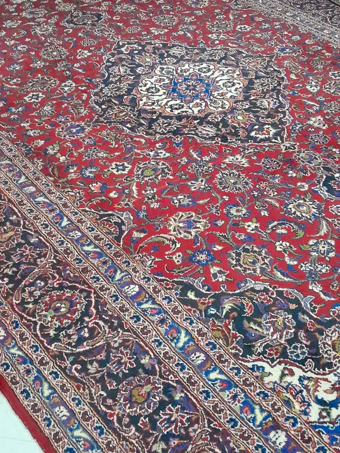 فرش دستبافت|فرش|اصفهان, بهارستان|دیوار