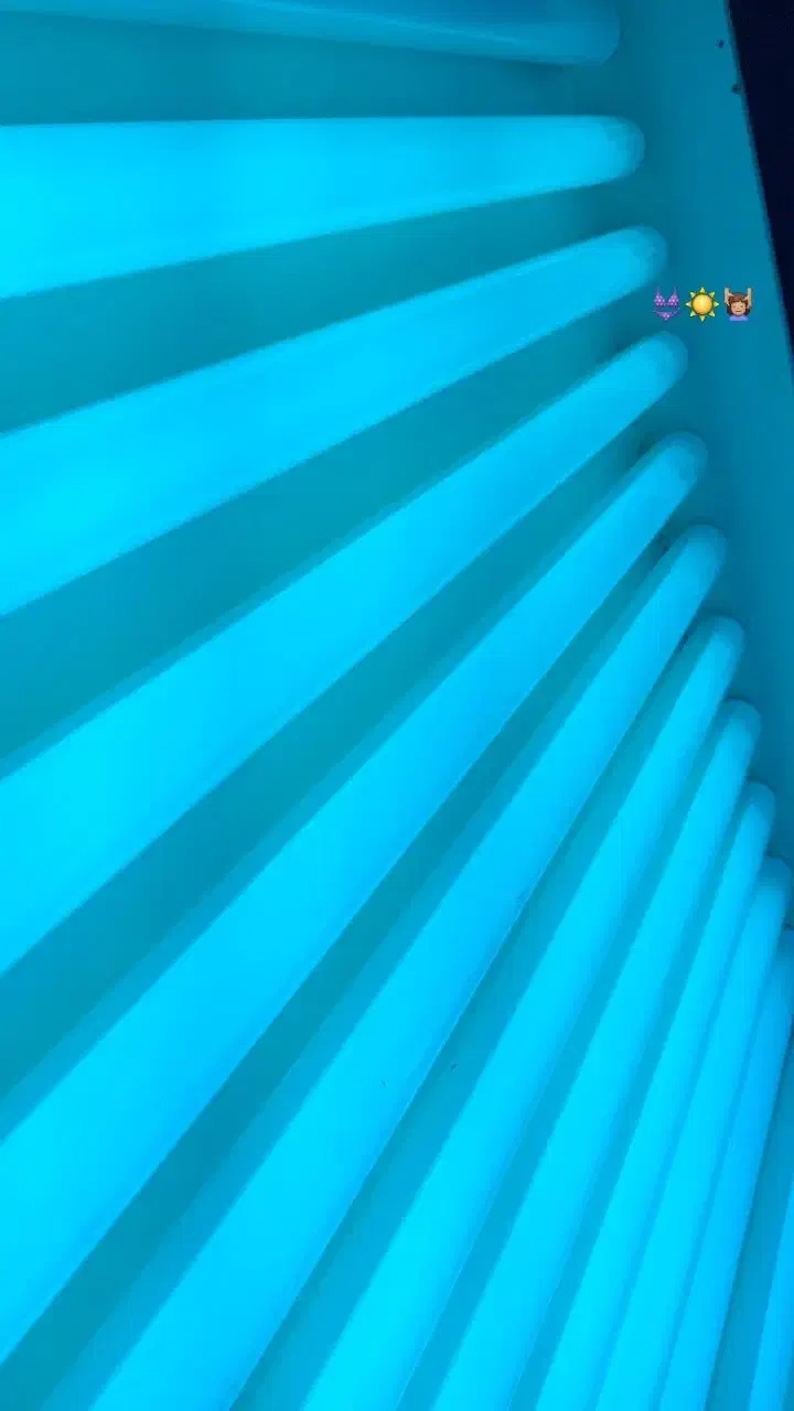 سولاریوم شرق تهران برنز شکلاتی و طلایی|خدمات آرایشگری و زیبایی|تهران, نبی اکرم|دیوار