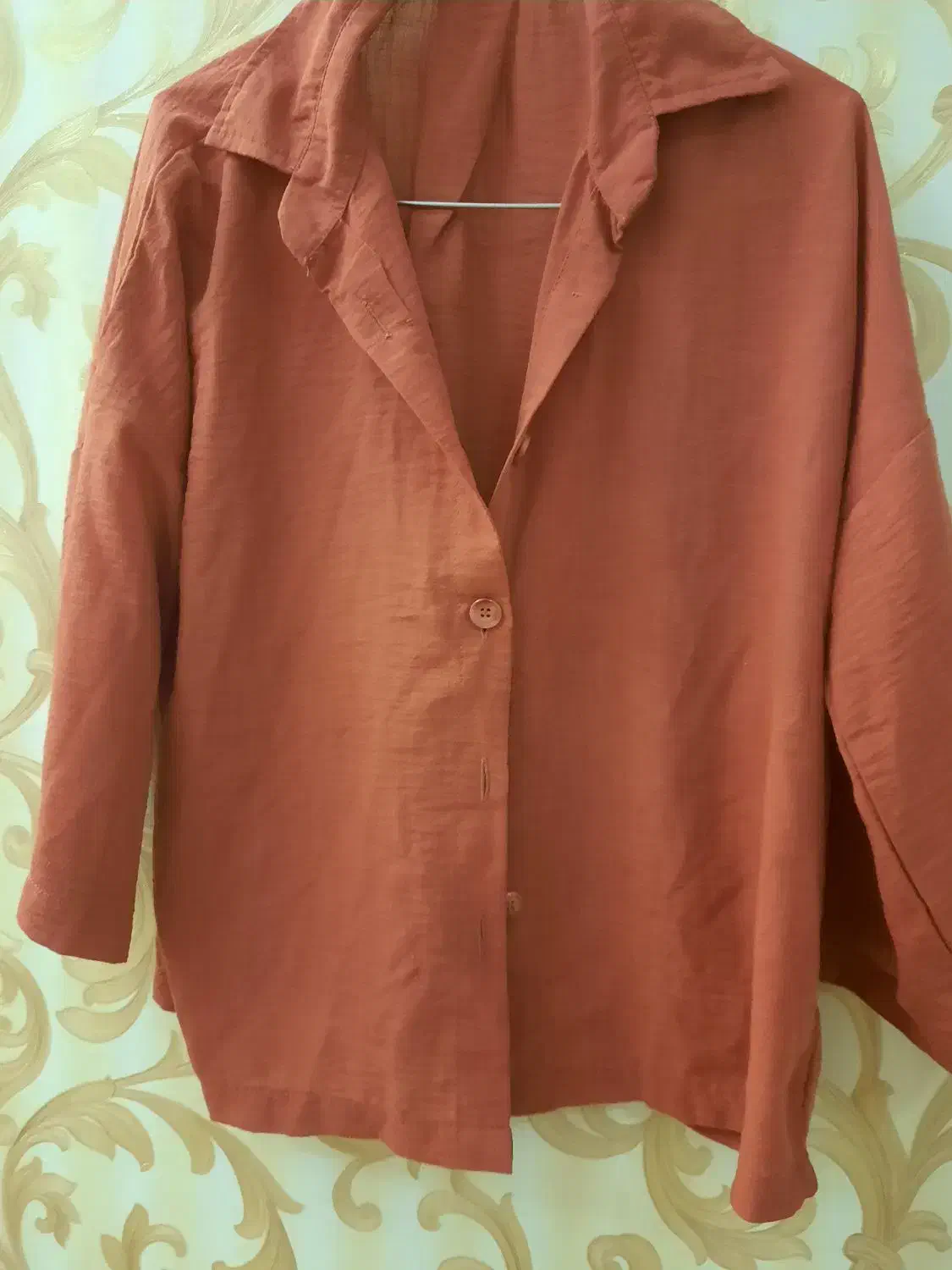 تعدادی مانتو خنک|لباس|یزد, |دیوار