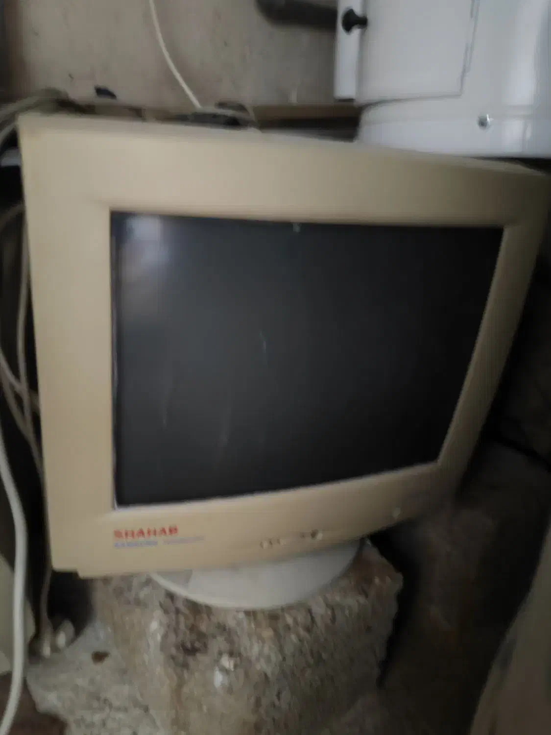 دو عدد مانیتور سالم|قطعات و لوازم جانبی رایانه|آبپخش, |دیوار