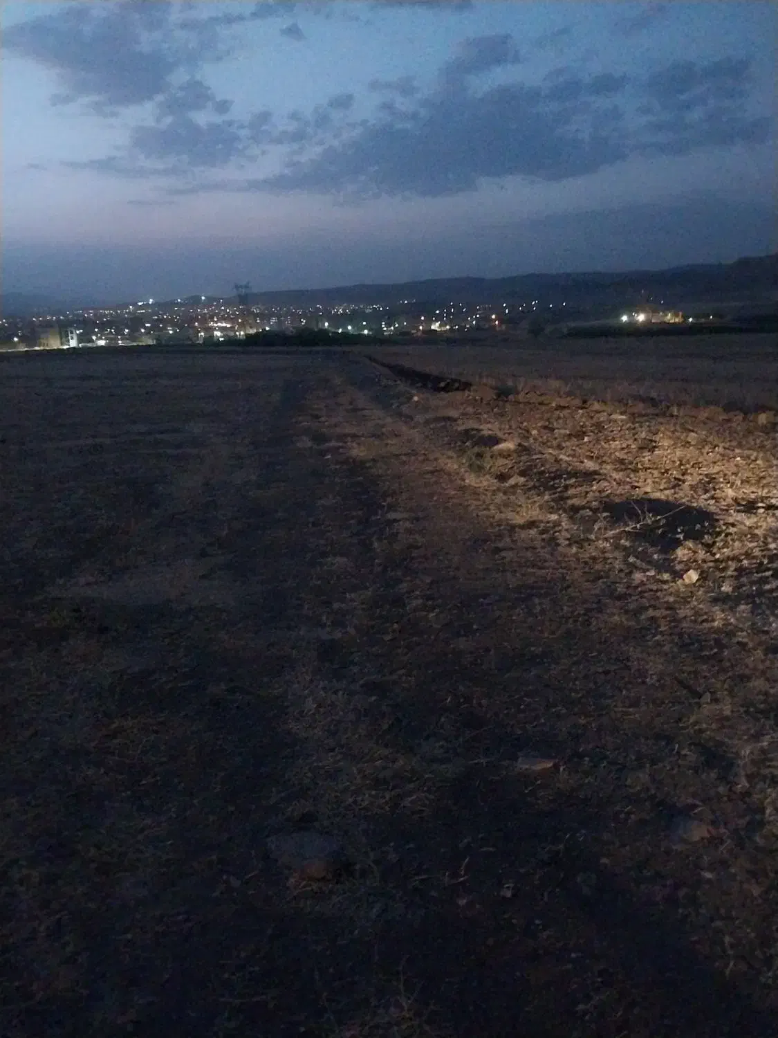 فروش زمین کشاورزی نزدیک ویلا شهر یا مسکن مهر|فروش دفتر صنعتی، کشاورزی، تجاری|شاهین دژ, |دیوار