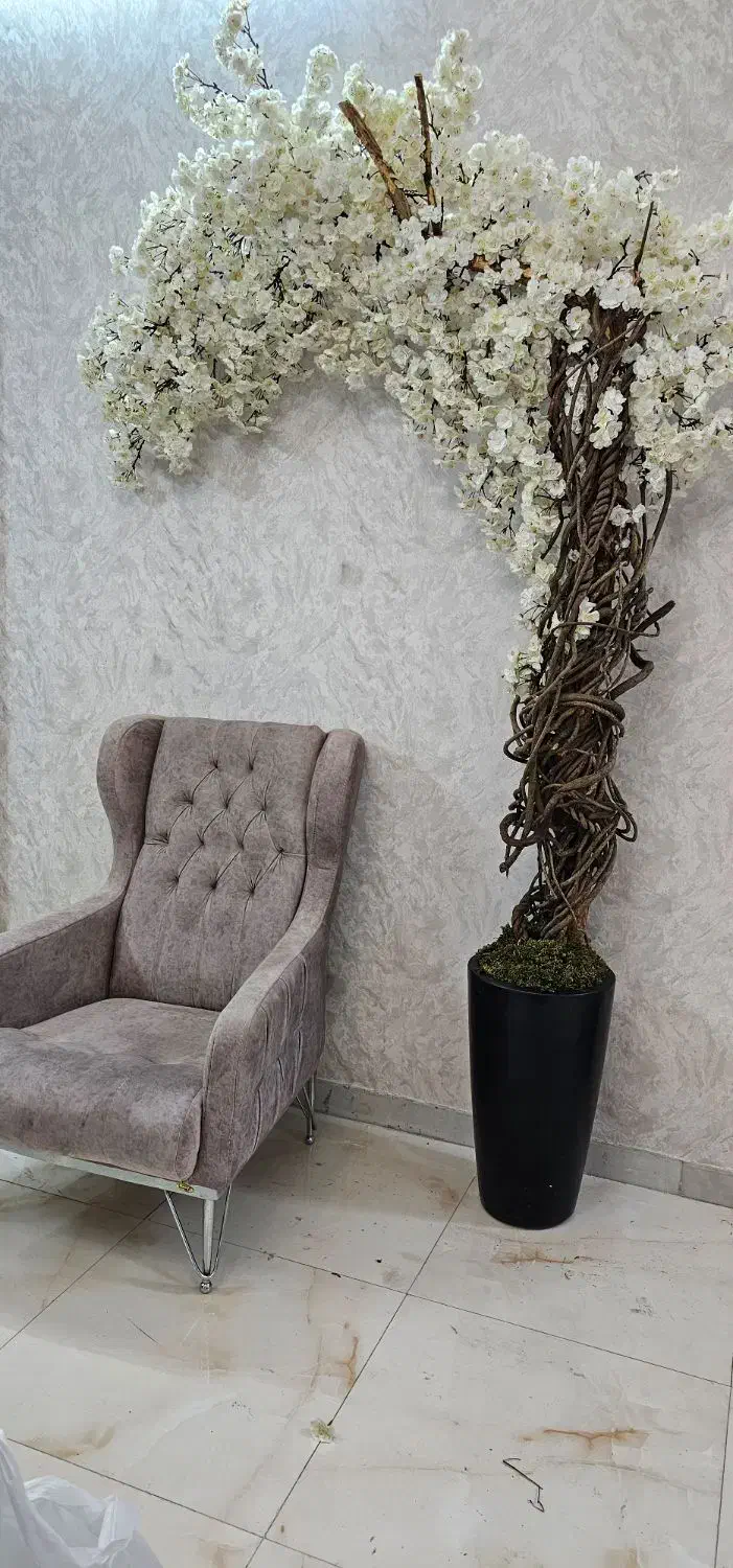 نصب و اجرای درخت شکوفه بهاری|گل مصنوعی|قم, باجک یک|دیوار