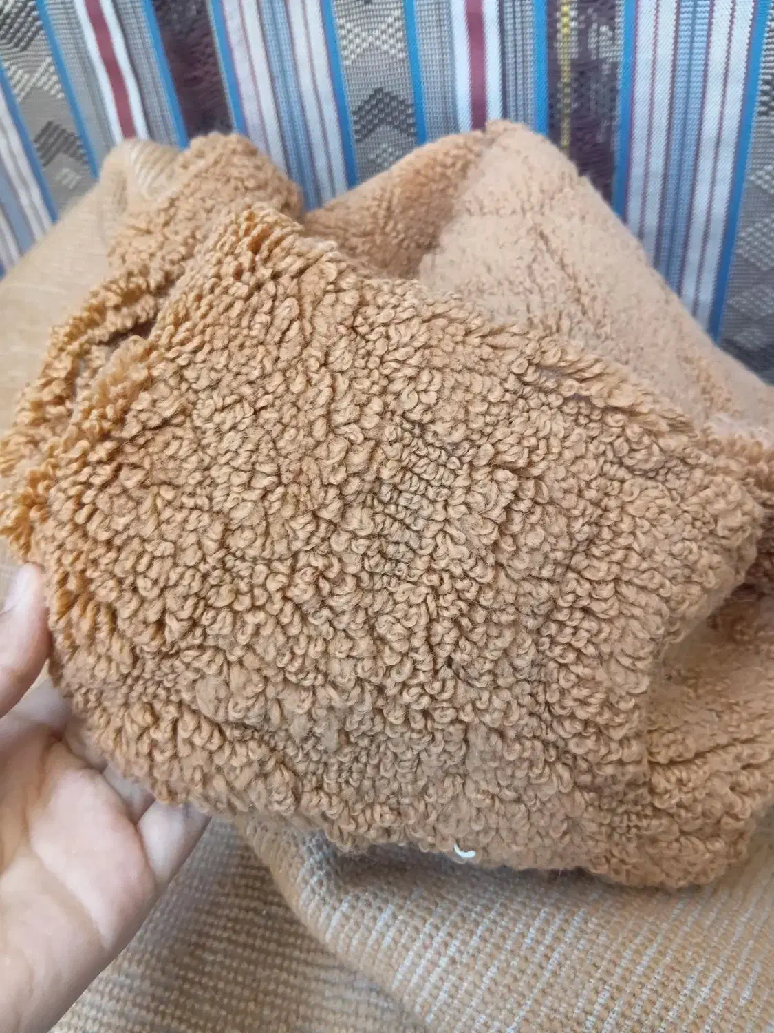 موکت همراه یک چهارپایه|موکت|ازنا, |دیوار