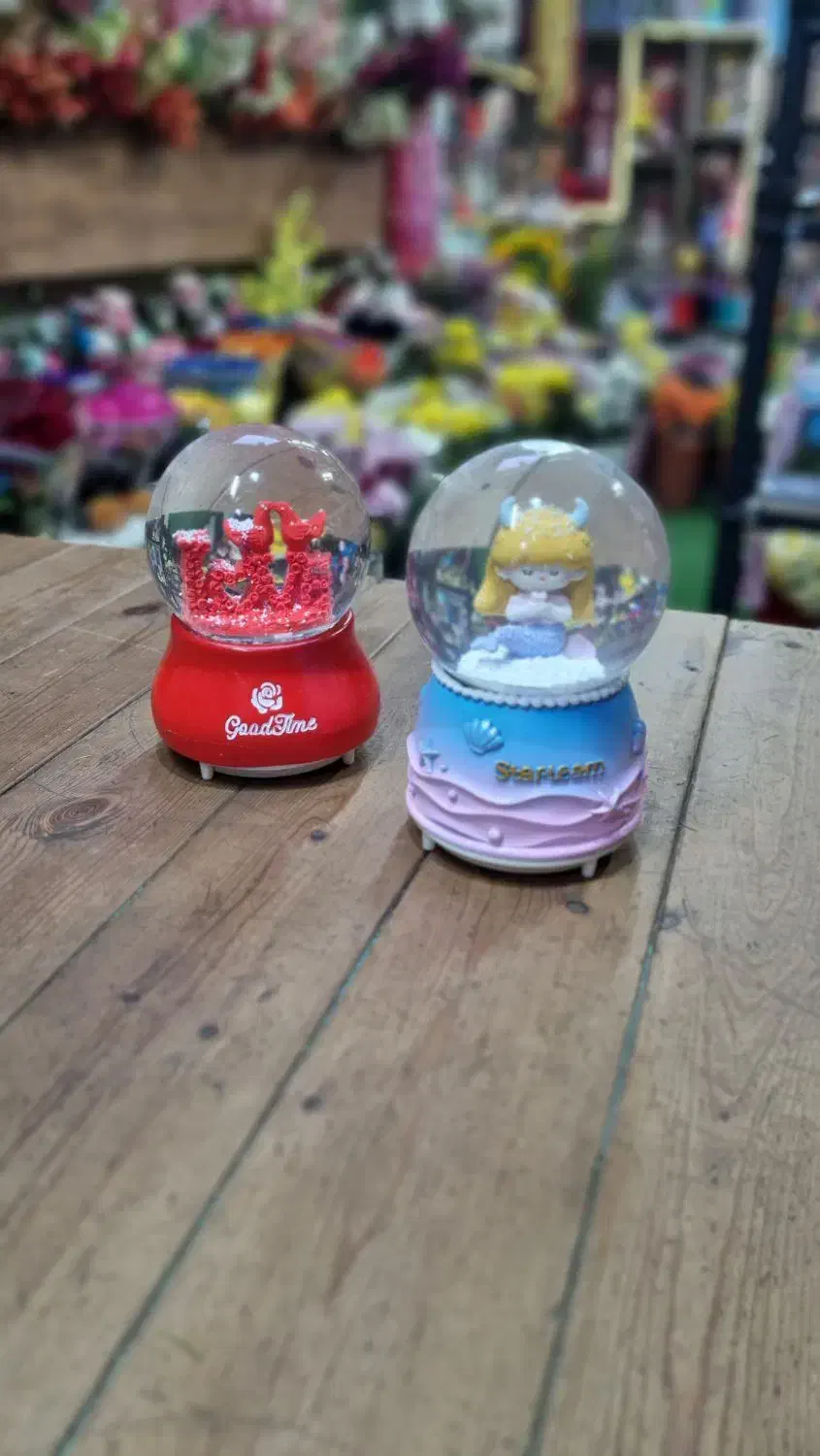 انواع گوی برفی هدیه روز زن و ولنتاین|مجسمه، تندیس، ماکت|قزوین, |دیوار