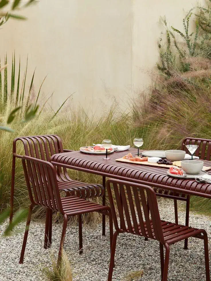 ریچارد بزرگترین تولیدکننده میز و صندلی فلزی|میز و صندلی غذاخوری|آفتاب, |دیوار