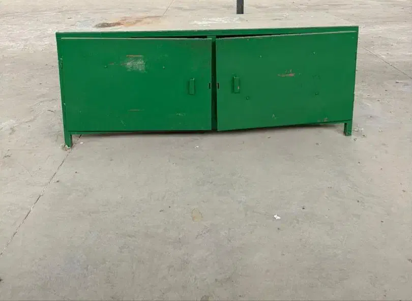 میز وکمدکار آهنی قفسه انبار میلگرد|عمدهفروشی|آبیک, |دیوار