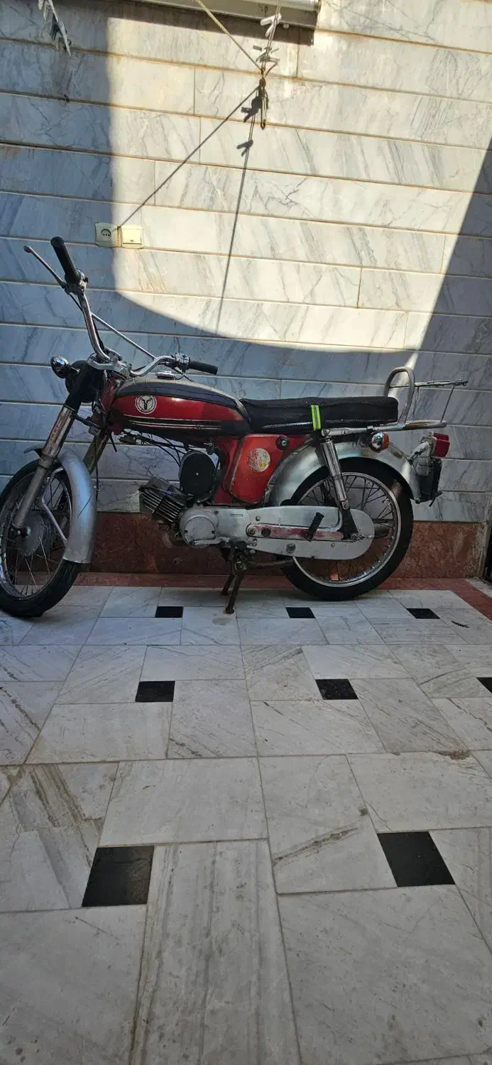 یاما۱۰۰ قرمز فروشی)(توافقی)|موتورسیکلت|قم, حاج خلیل|دیوار