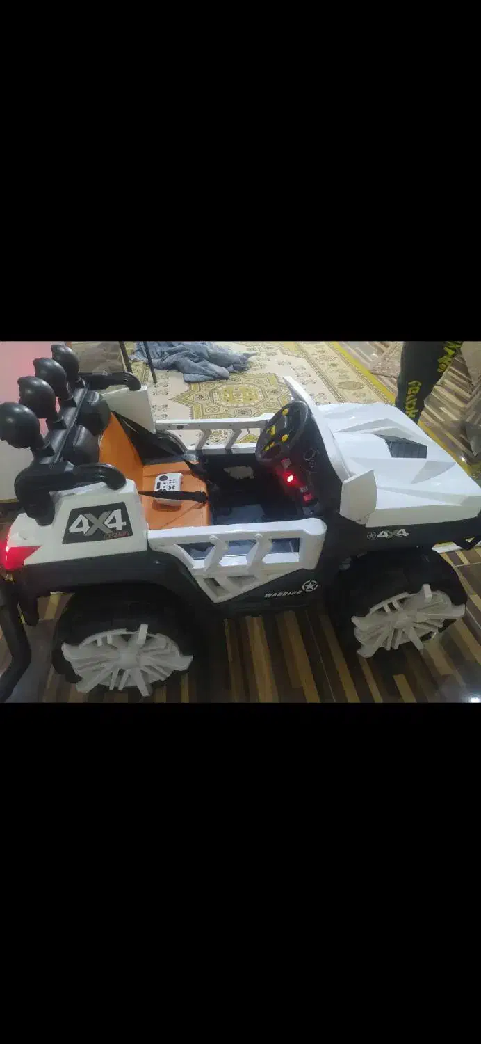 ماشین شارژی 2 موتور|اسباب‌بازی بچه|مهاباد (آذربایجان غربی), |دیوار