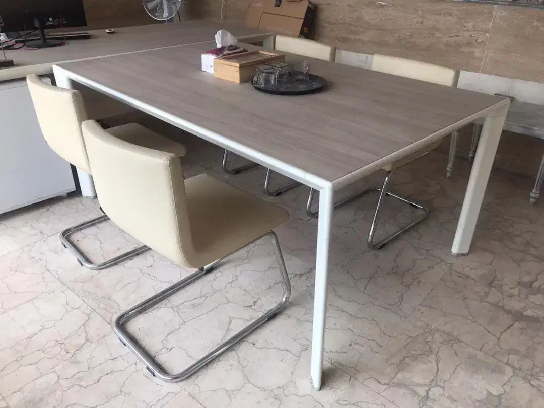 میز کنفرانس در حدّ نو|دفتر کار|آمل, |دیوار