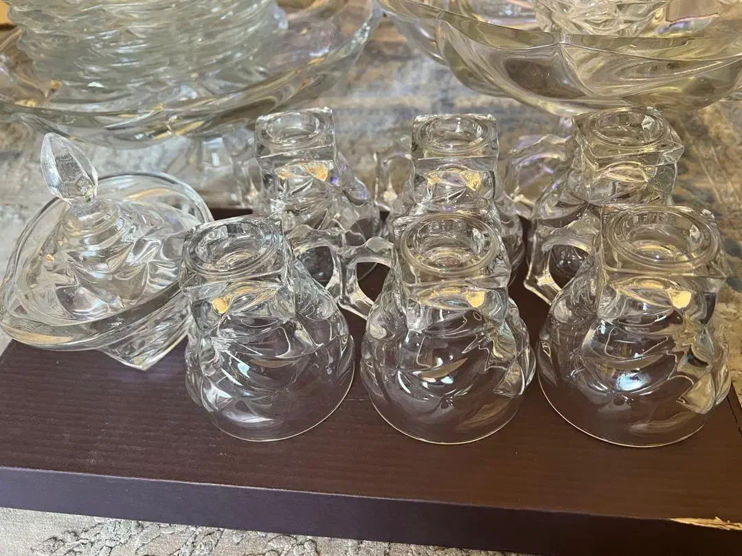 سرویس پذیرایی ۶نفره بوگاتی|ظروف سرو و پذیرایی|صدرا-فارس, فاز ۱|دیوار