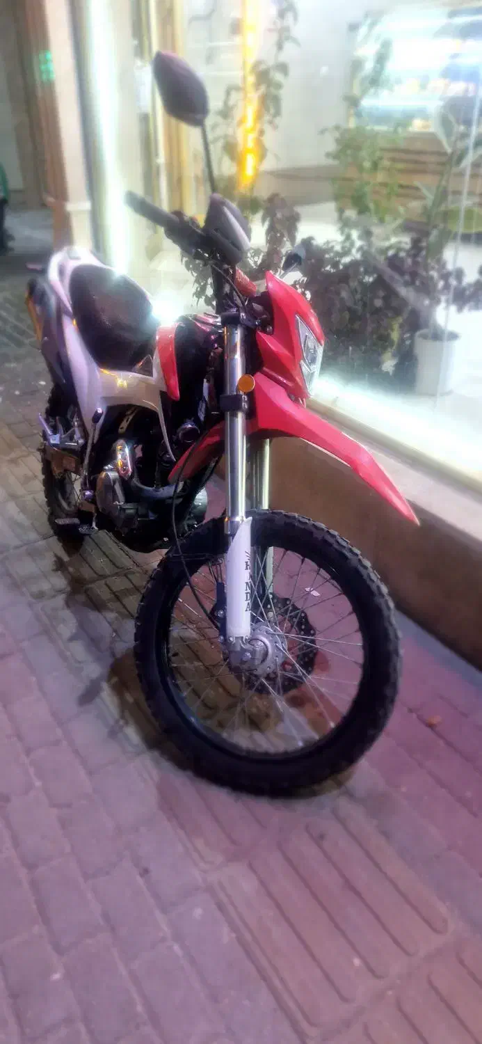 فلات ۲۰۰|موتورسیکلت|تبریز, |دیوار