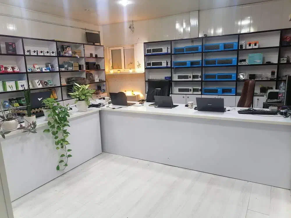 منشی و صندوقدار فروشگاه کامپیوتر آشنا|استخدام خدمات فروشگاه و رستوران|مرودشت, ابوذر شمالی|دیوار