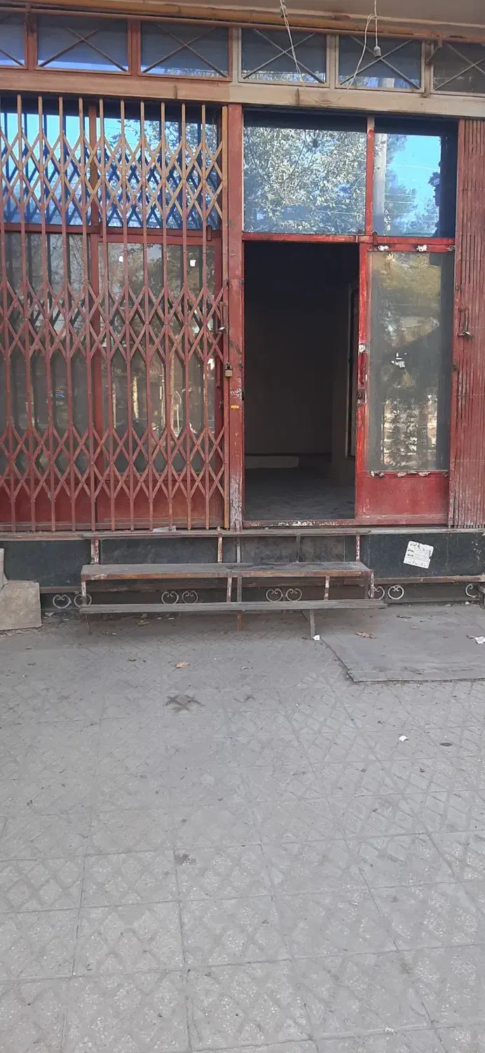 مغازه خیابان اصلی روبروی اموزش پرورش سابق|اجارهٔ مغازه و غرفه|کوهدشت, |دیوار