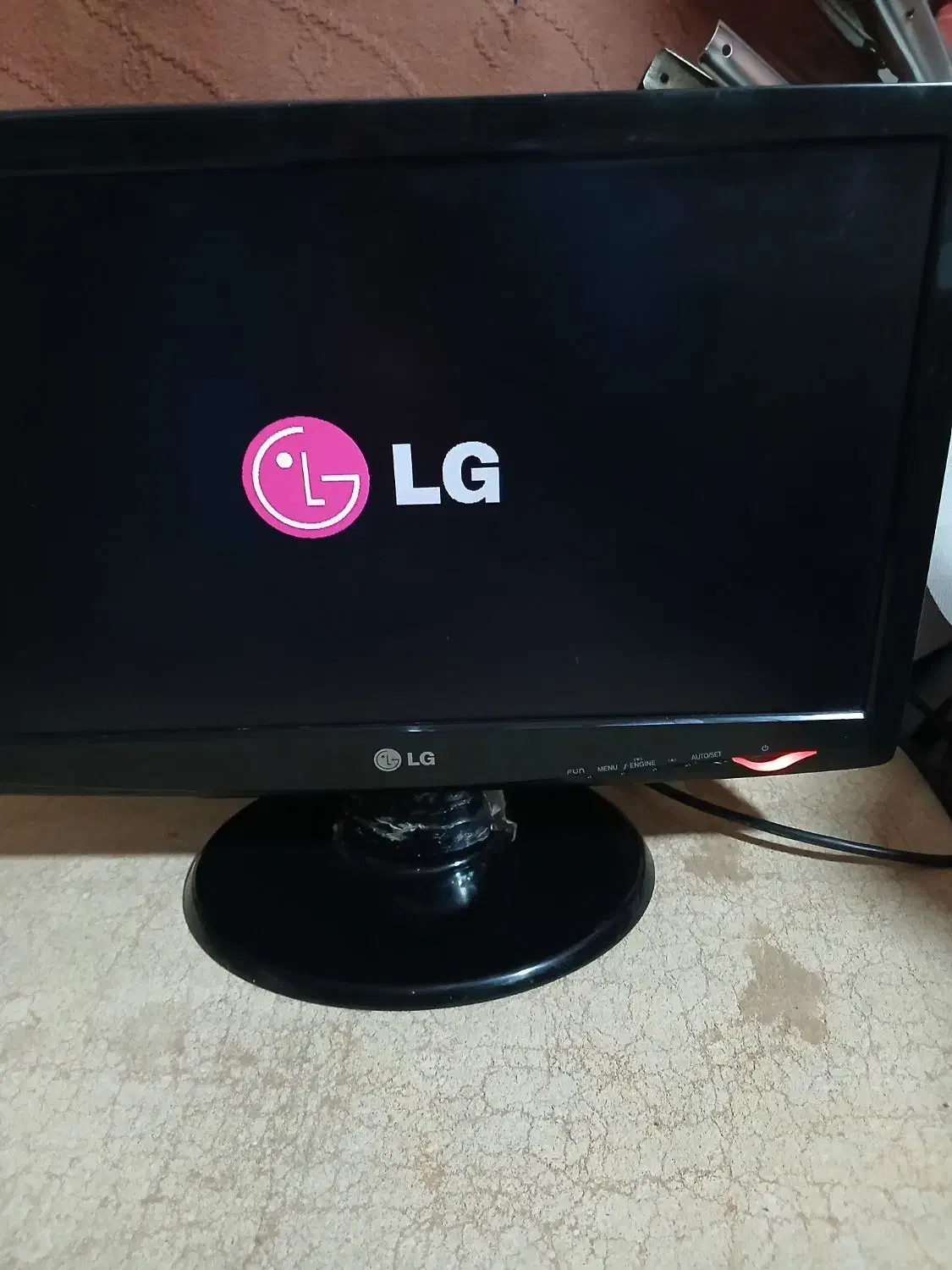 مانیتور ال جی ۱۹ اینچ|قطعات و لوازم جانبی رایانه|رباط‌کریم, شهرک صنعتی زواره‌ای|دیوار