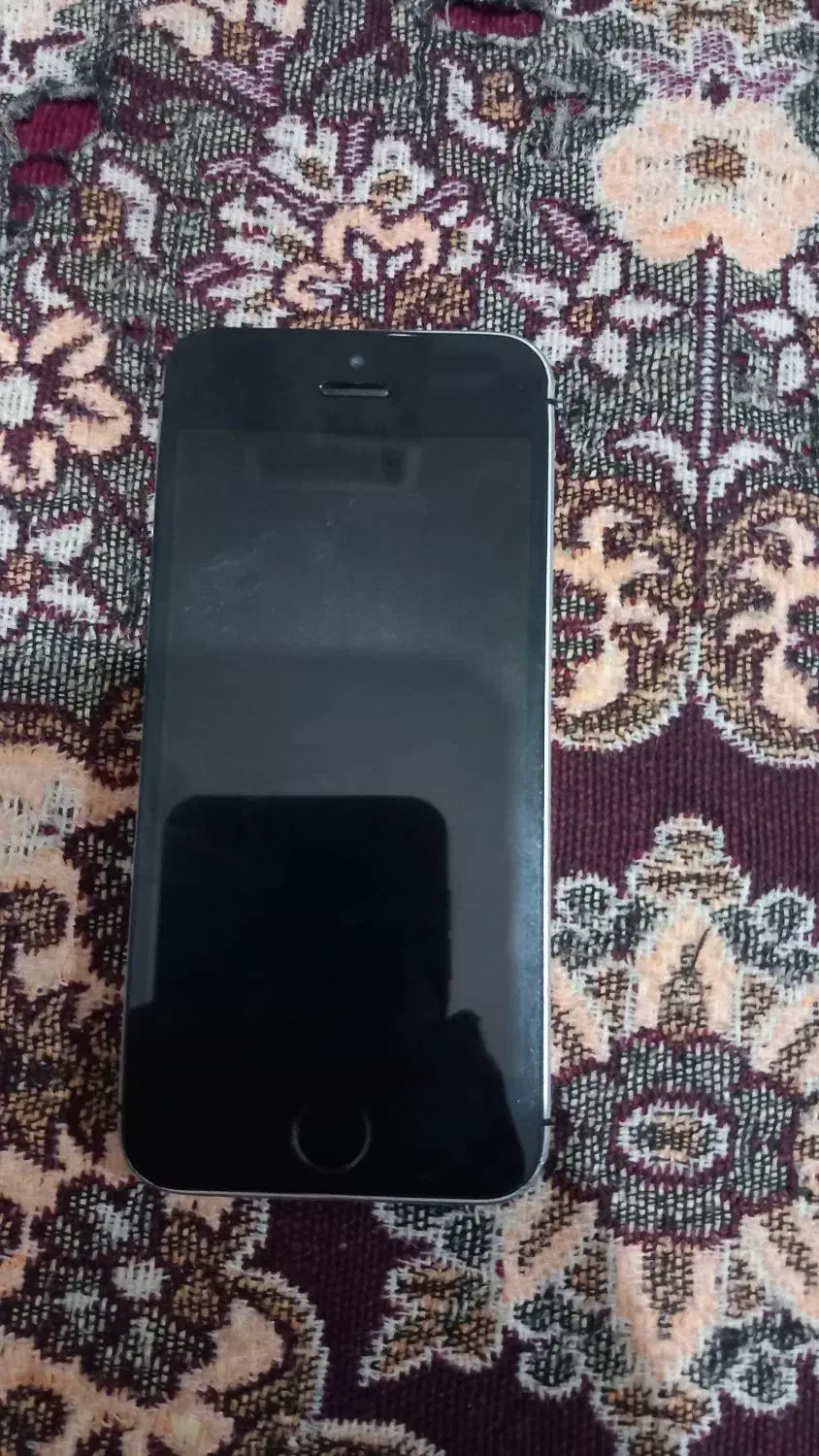 اپل iPhone SE با حافظهٔ ۶۴ گیگابایت|موبایل|تهران, شادمان|دیوار