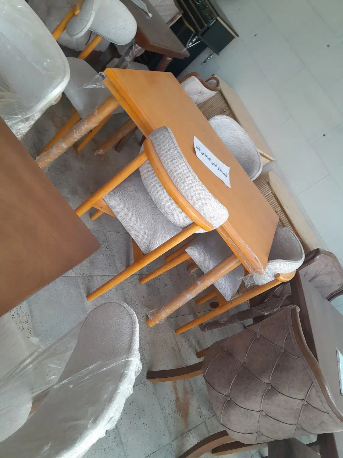 نهار خوری|میز و صندلی غذاخوری|اسلام‌‌آباد غرب, |دیوار