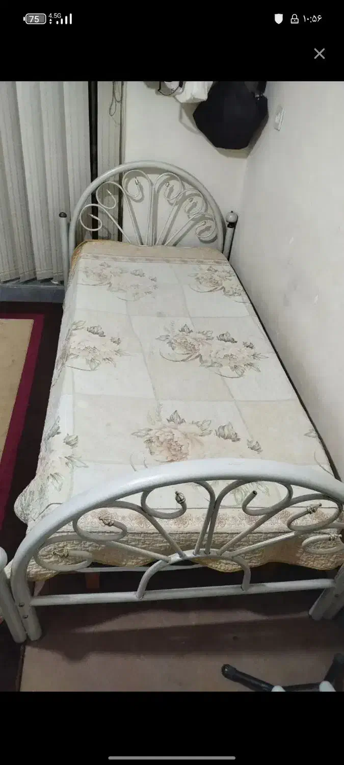 تخت فلزی سالم|تخت و سرویس خواب|شیراز, شریف‌آباد|دیوار