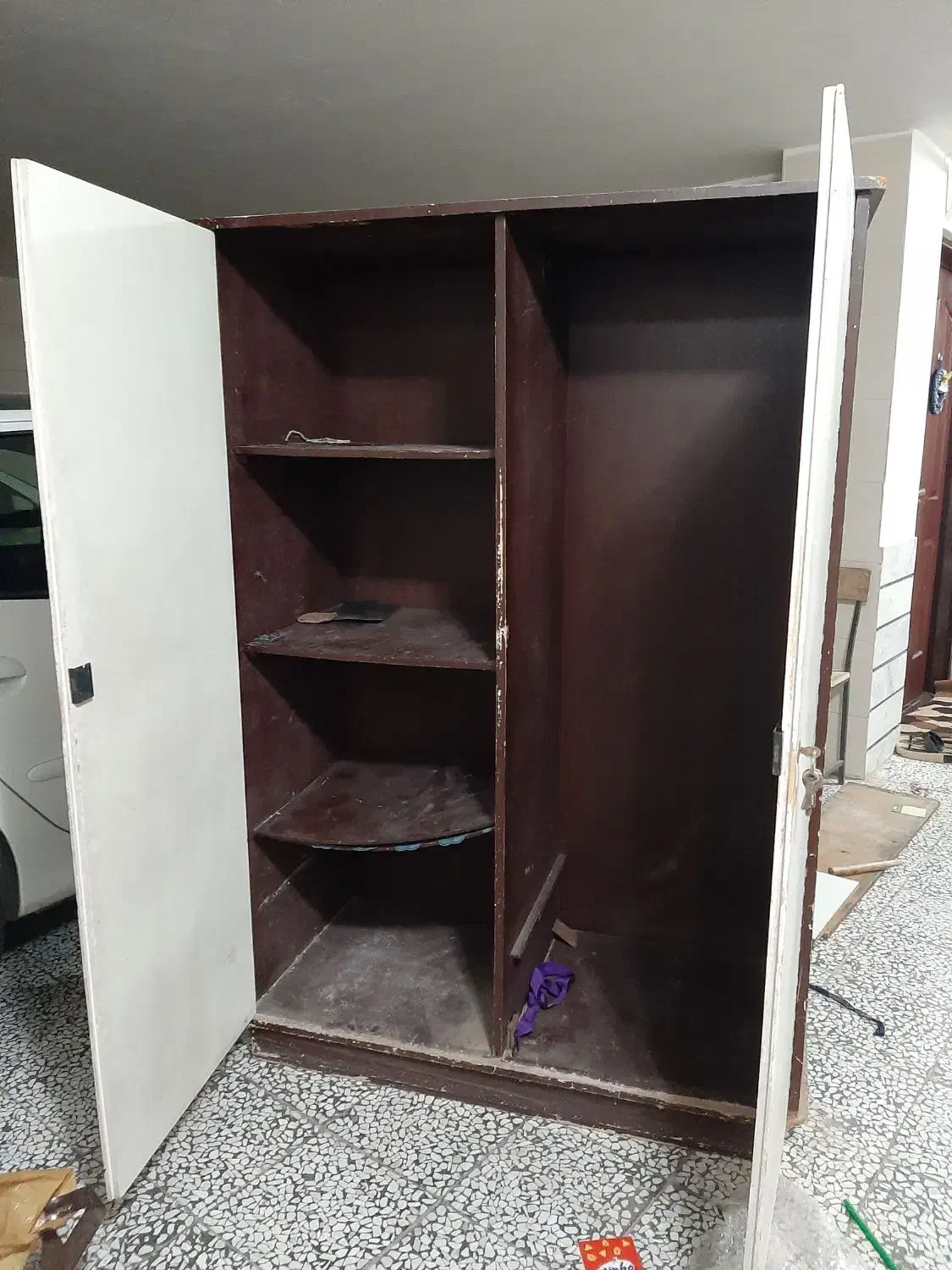 کمد چوبی و تخته بنایی و لامپ کم مصرف|جاکفشی، کمد، دراور|زنجان, |دیوار