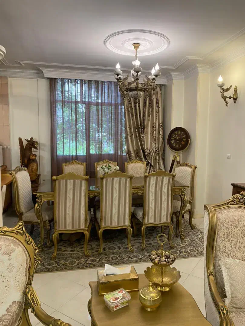 ۱۲۰ متر. مرزداران. بالای همکف. ویلایی