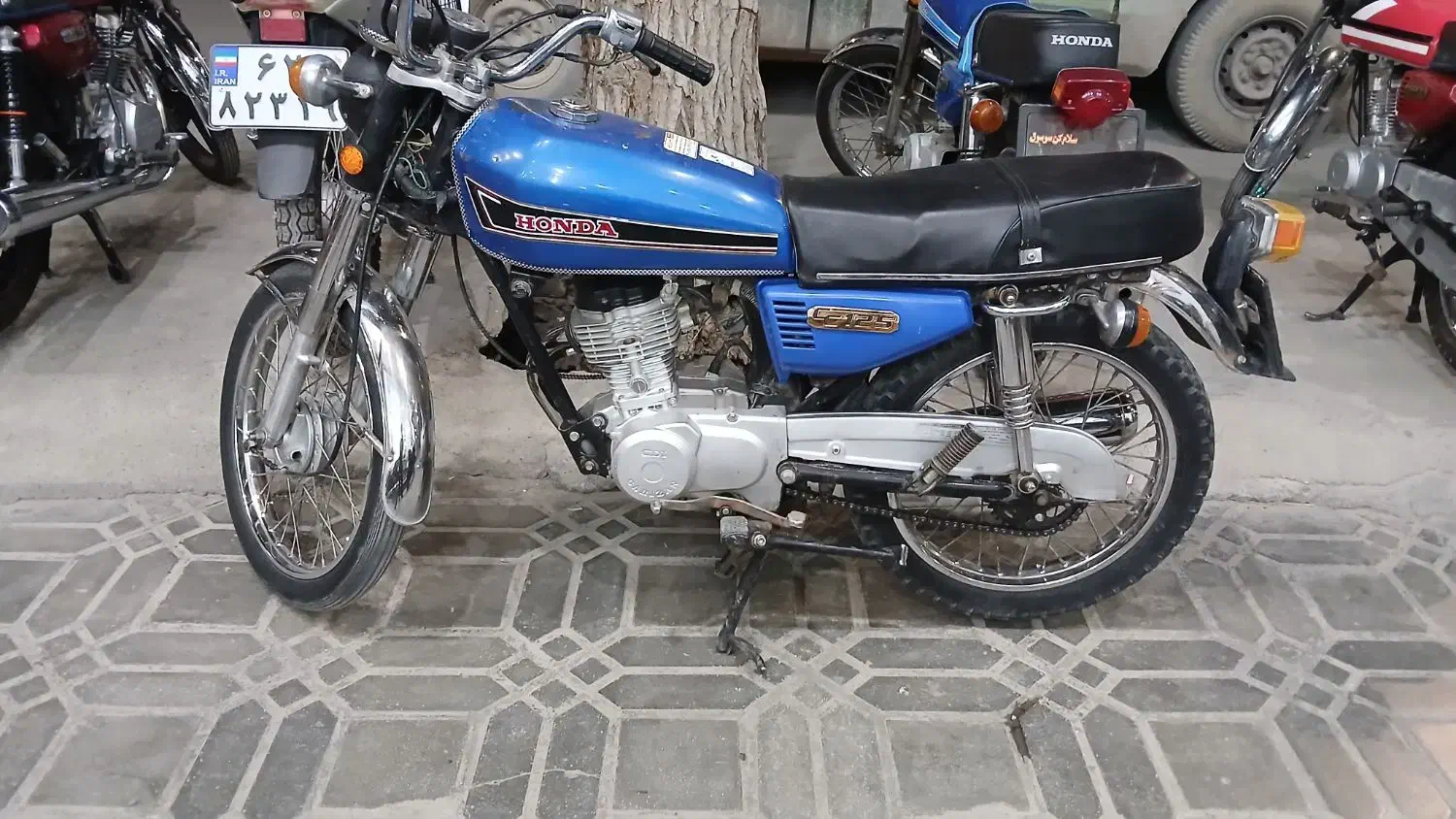 هندا گرد ۸۴|موتورسیکلت|ابریشم, |دیوار