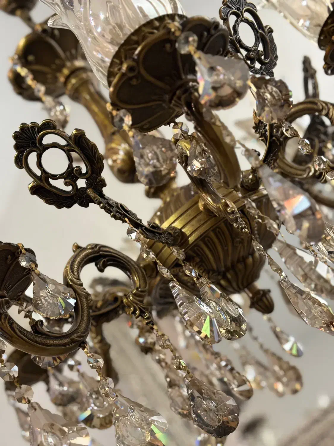 لوستر  ۶ شاخه در حد نو|لوستر و چراغ آویز|رباط‌کریم, رباط‌کریم|دیوار