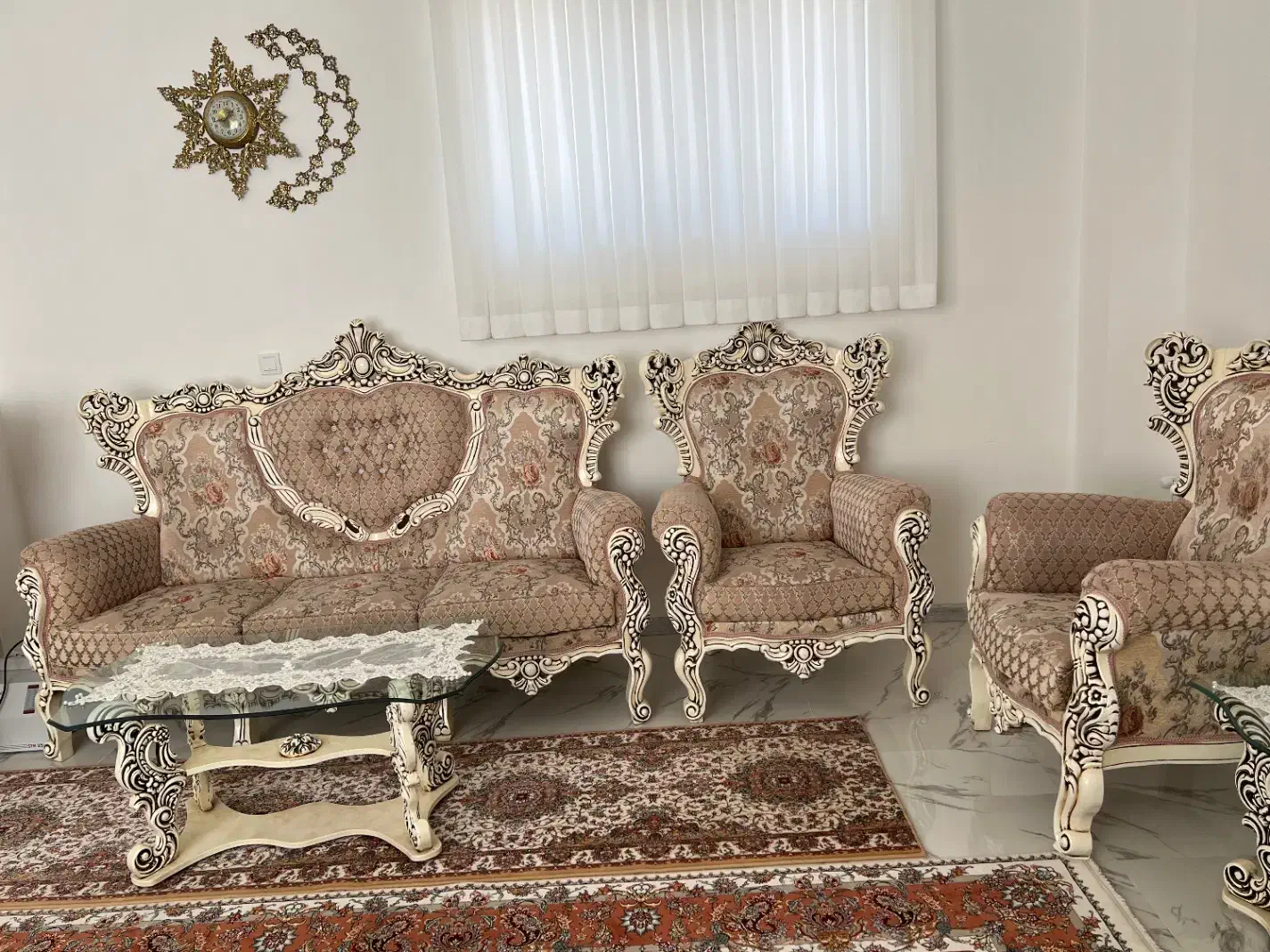 مبل و ناهار خوری  سلطنتی|مبلمان خانگی و میز عسلی|شبستر, |دیوار