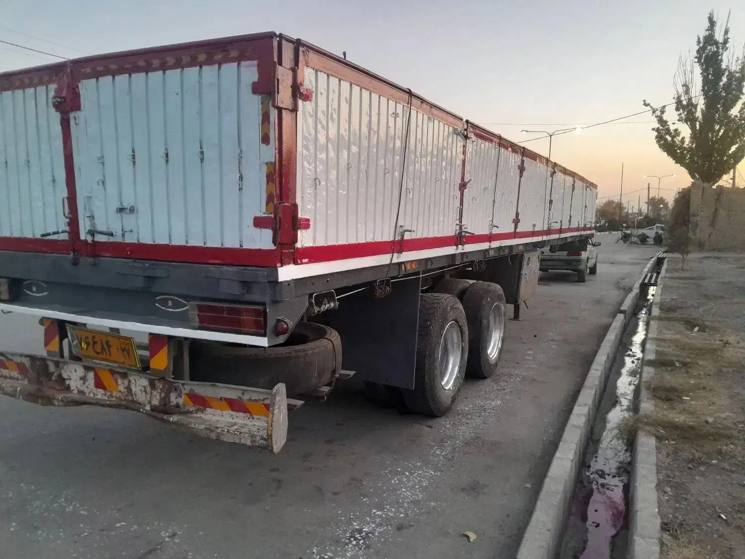 فروش تریلی بغلدار|خودرو سنگین|نوشین شهر, |دیوار