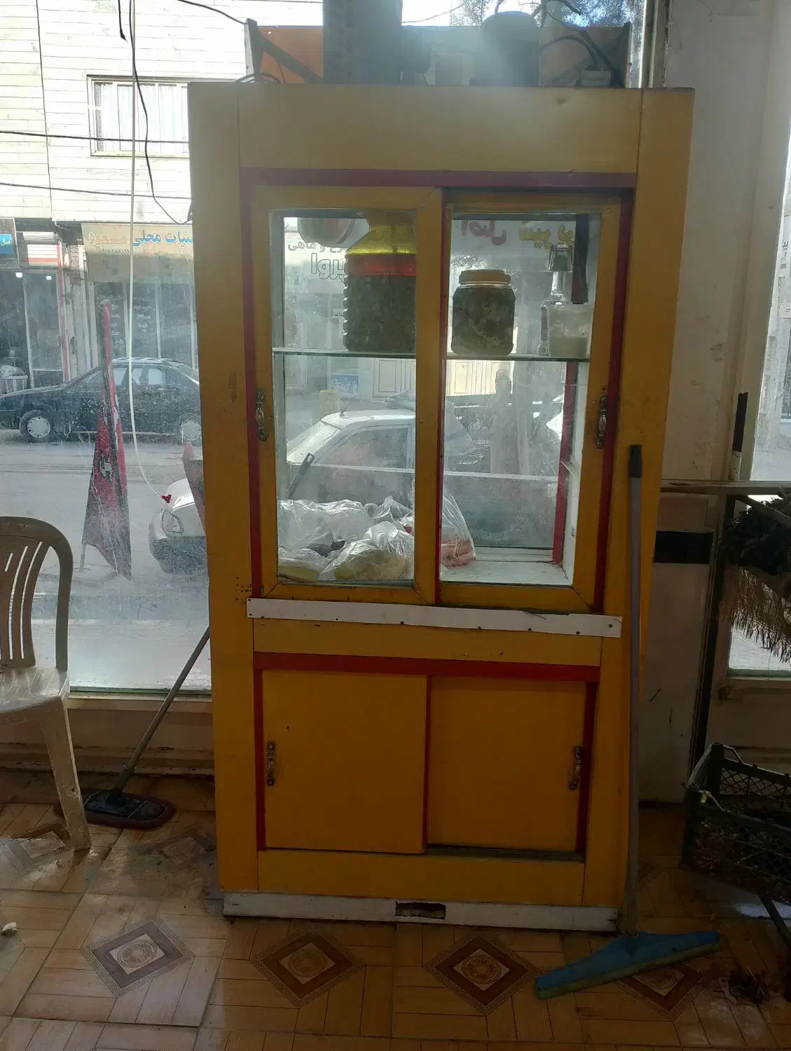 یخچال یک متر متور سالم|فروشگاه و مغازه|مریوان, |دیوار