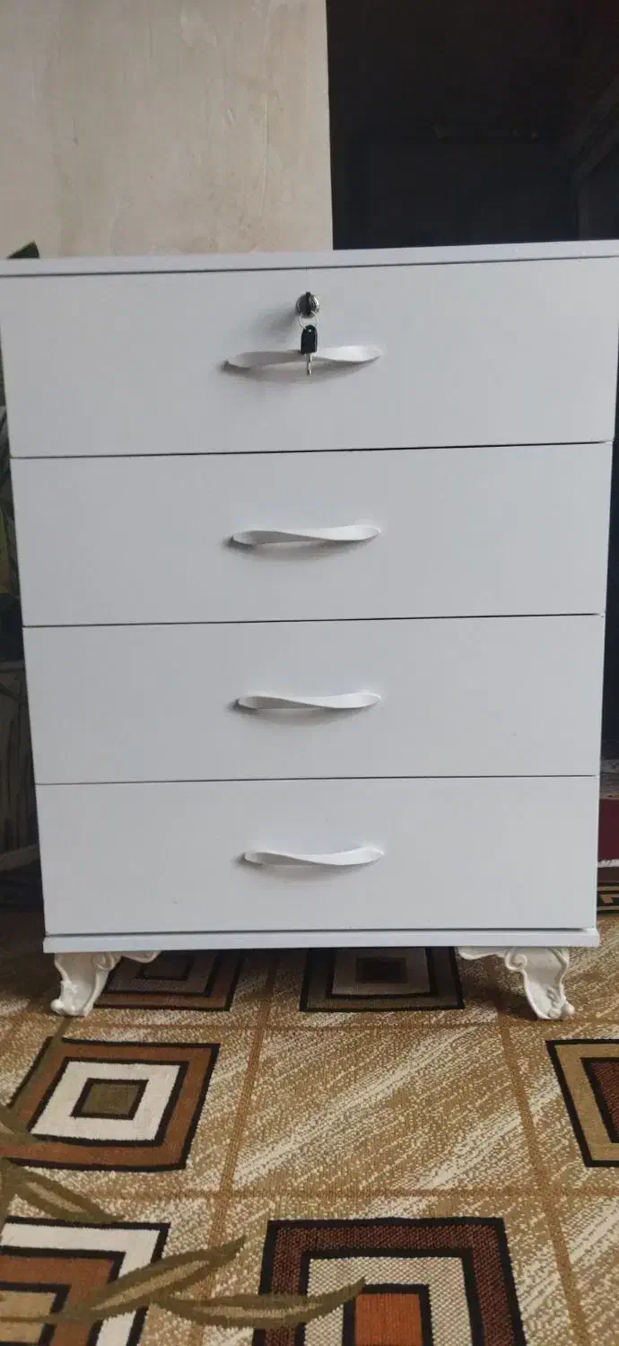 تتآ|جاکفشی، کمد، دراور|نقده, |دیوار