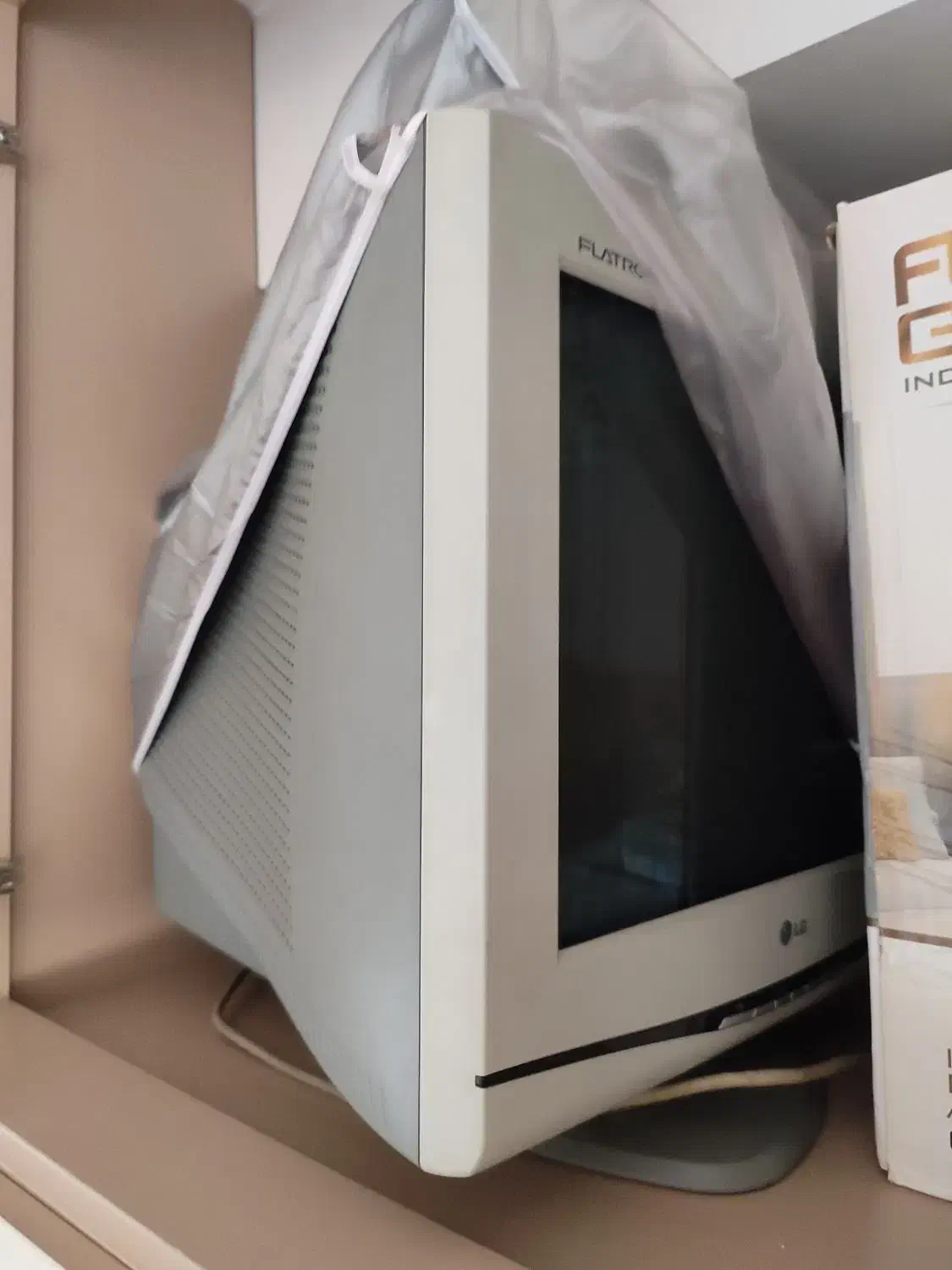 مانیتور|رایانه رومیزی|سهند, |دیوار