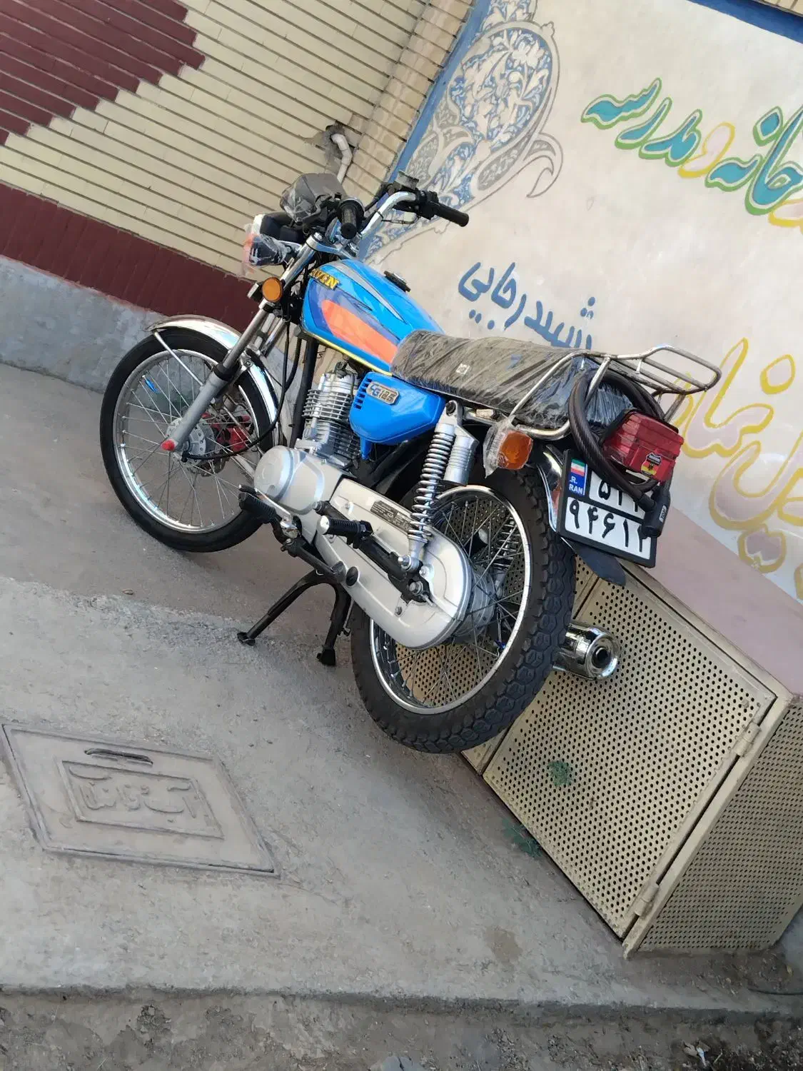 هوندا ساوین ۱۲۵ مدل۹۴ مدارک تکمیل|موتورسیکلت|ساوه, |دیوار