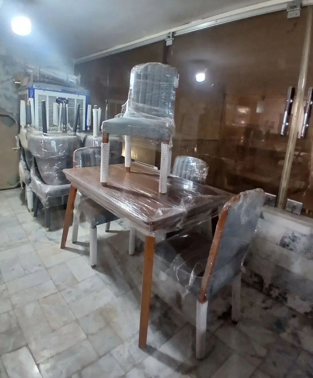 میز و صندلی ناهارخوری آوین /میز ناهار خوری|میز و صندلی غذاخوری|خمینیشهر, |دیوار