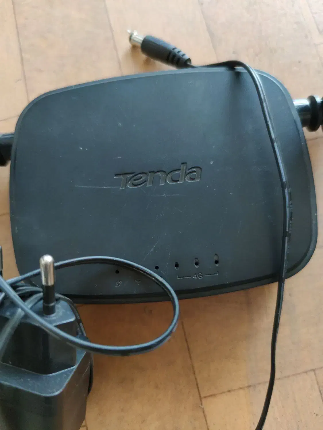 مودم اینترنت به همراه شارژر|مودم و تجهیزات شبکه|میاندوآب, |دیوار