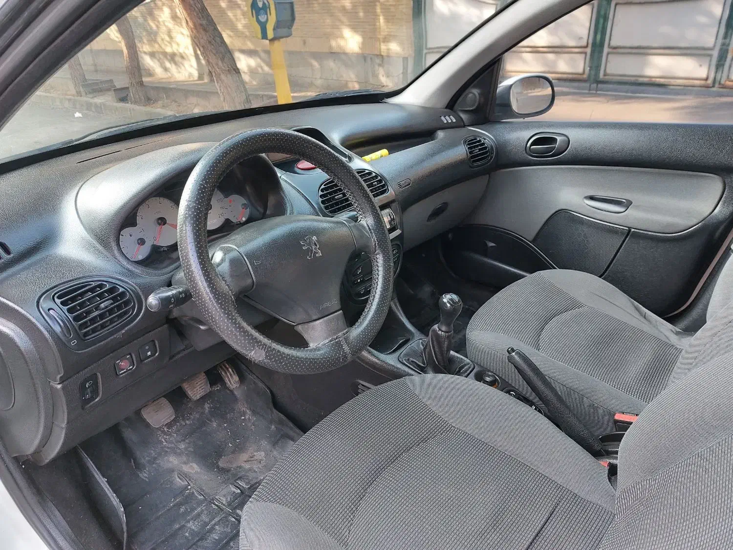 پژو۲۰۶ تی فایو ۱۶سوپاپ مدل ۹۴کم کارکرد فنی صفر|خودرو سواری و وانت|تبریز, |دیوار