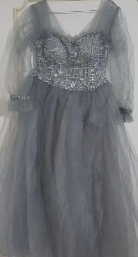 لباس شب (لباس مجلسی)|لباس|تربت‌حیدریه, آبشار|دیوار