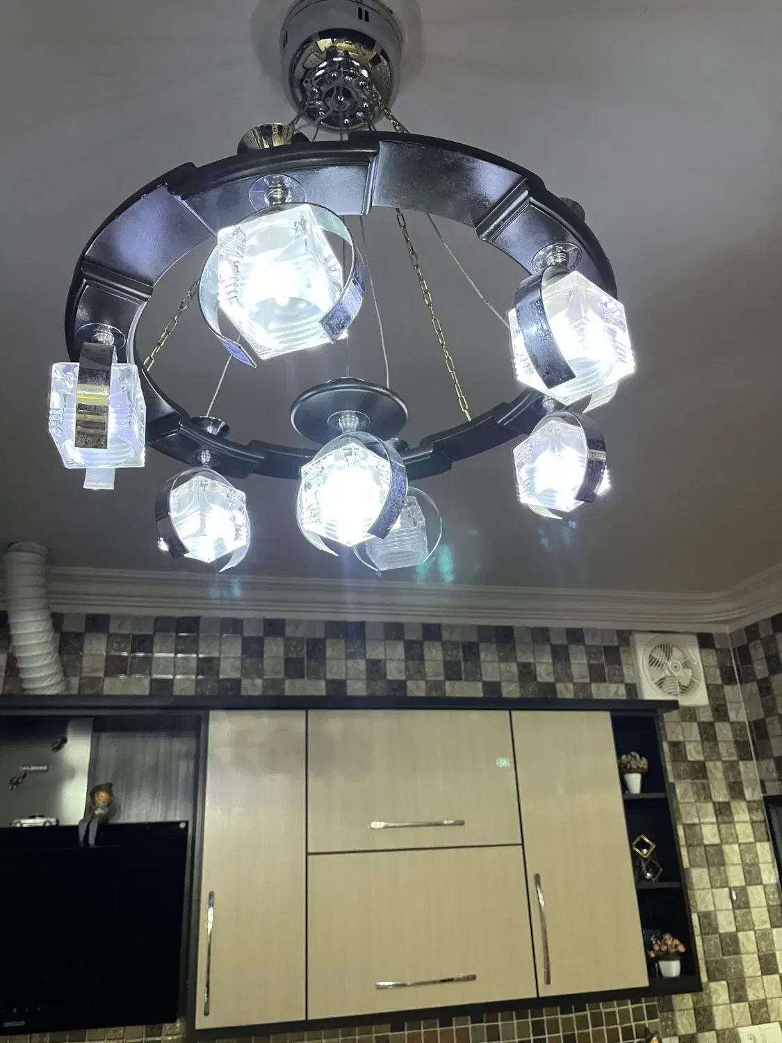 لوستر آویزی|لوستر و چراغ آویز|کردکوی, |دیوار