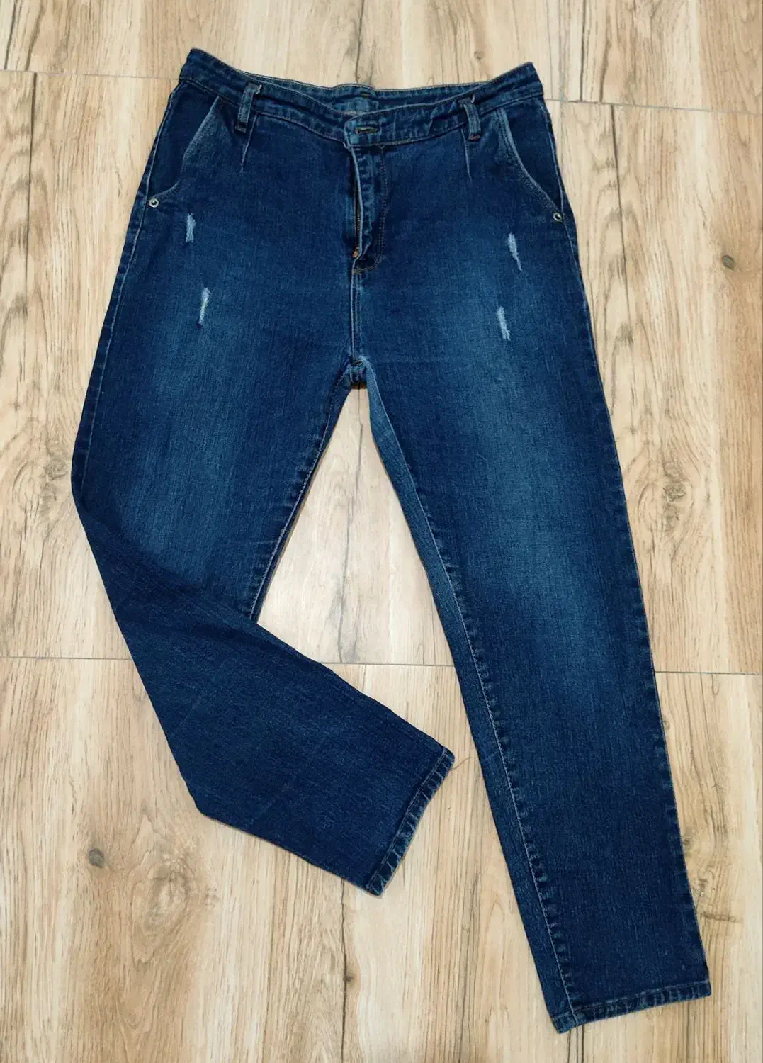 تعدادی لباس در هر سایز|لباس|میانه, |دیوار