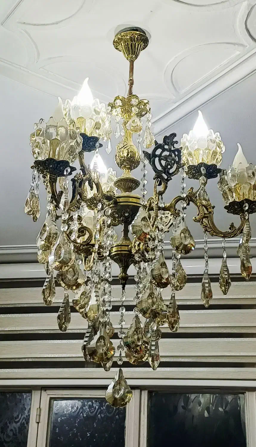 لوستر تمام برنجی ۳ شاخه ۶ شعله با لامپ شمعی|لوستر و چراغ آویز|تهران, افسریه شمالی|دیوار